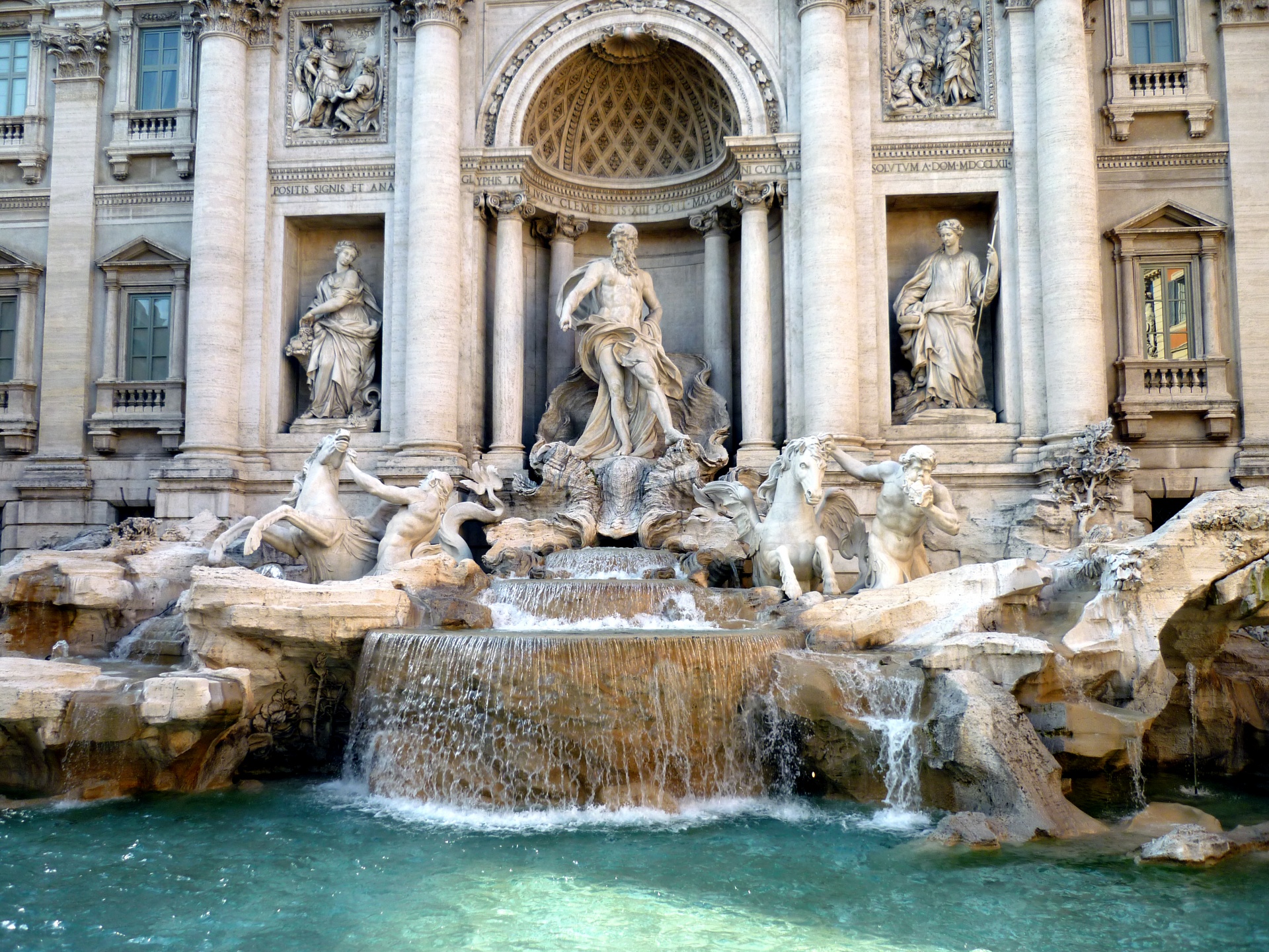 Visit Rome in 4 days Escorted tour Trevi fountain Rome city centre tour