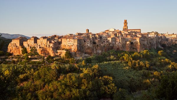 Package tour Tuscany Umbria Lazio Pitigliano panorama