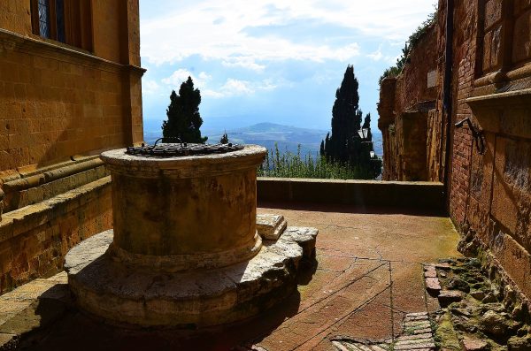 Package tour Tuscany Umbria Lazio Pienza panorama